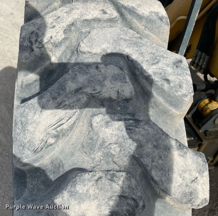 image for item NY9930 2008 Gehl DL11L55  telehandler