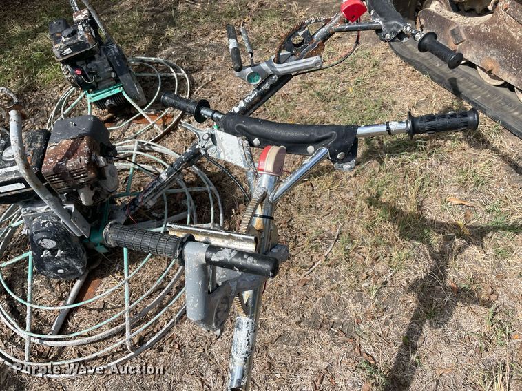 image for item NY9931 (5) power trowels