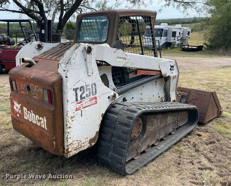 image for item NY9932 2007 Bobcat T250  tracked skid steer loader