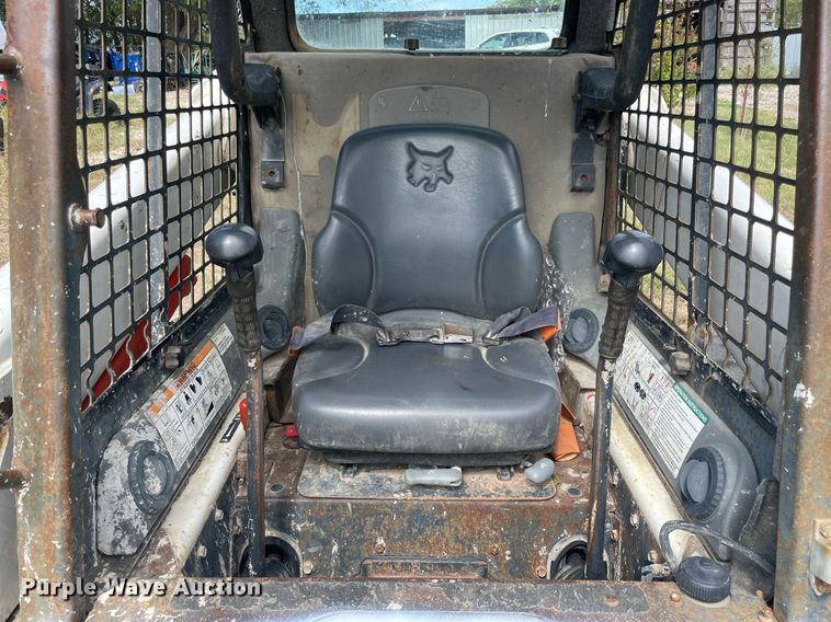 image for item NY9932 2007 Bobcat T250  tracked skid steer loader