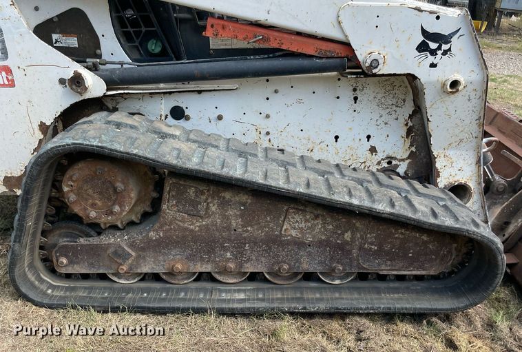 image for item NY9932 2007 Bobcat T250  tracked skid steer loader