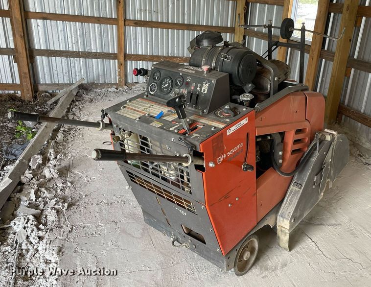 image for item NY9936 2013 Husqvarna  FS4800D concrete saw
