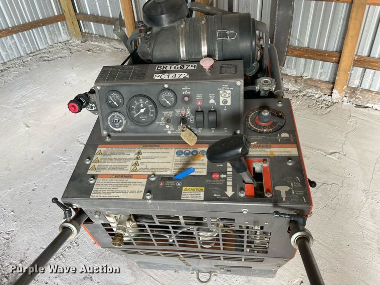 image for item NY9936 2013 Husqvarna  FS4800D concrete saw