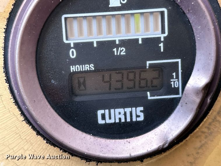 image for item NZ9032 2002 Terex TB42  boom lift