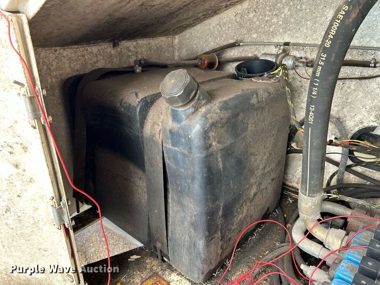 image for item NZ9032 2002 Terex TB42  boom lift