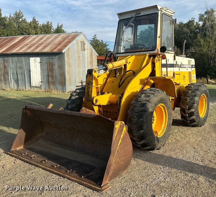 image for item OC9526 International 510  wheel loader