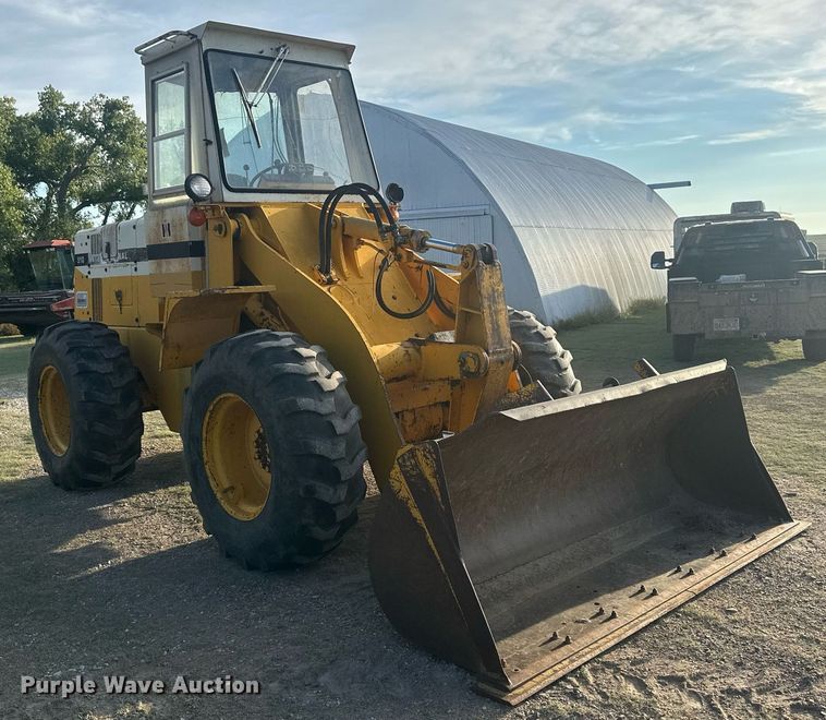 image for item OC9526 International 510  wheel loader