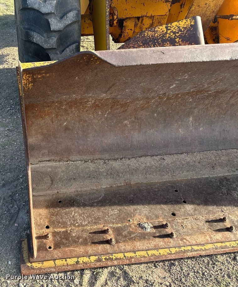 image for item OC9526 International 510  wheel loader