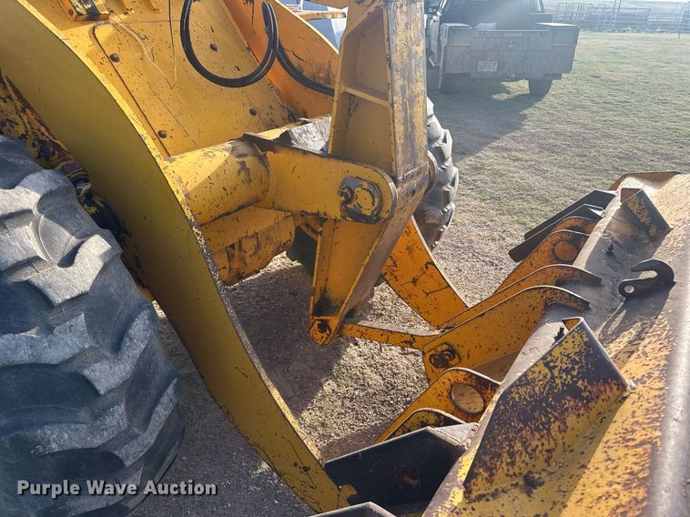 image for item OC9526 International 510  wheel loader