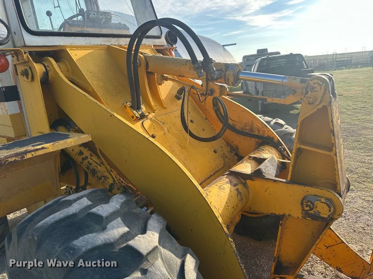 image for item OC9526 International 510  wheel loader