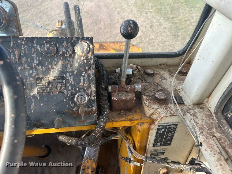 image for item OC9526 International 510  wheel loader