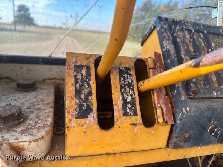 image for item OC9526 International 510  wheel loader