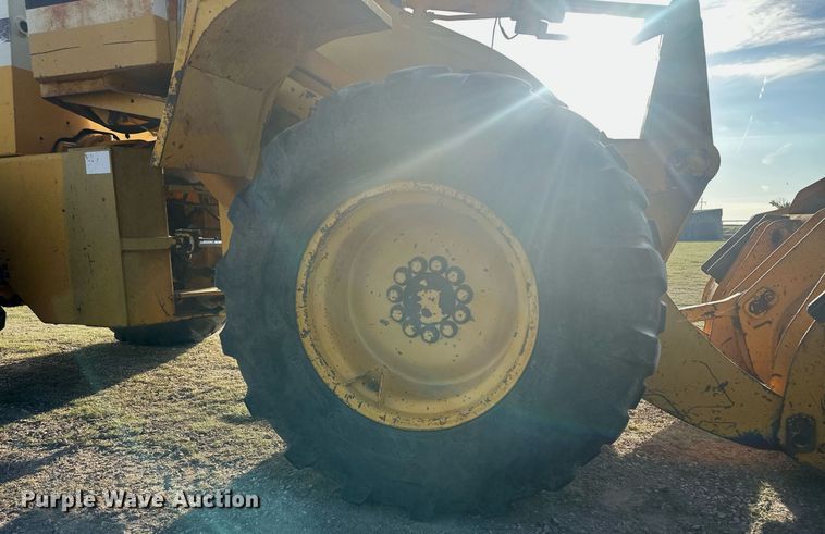image for item OC9526 International 510  wheel loader