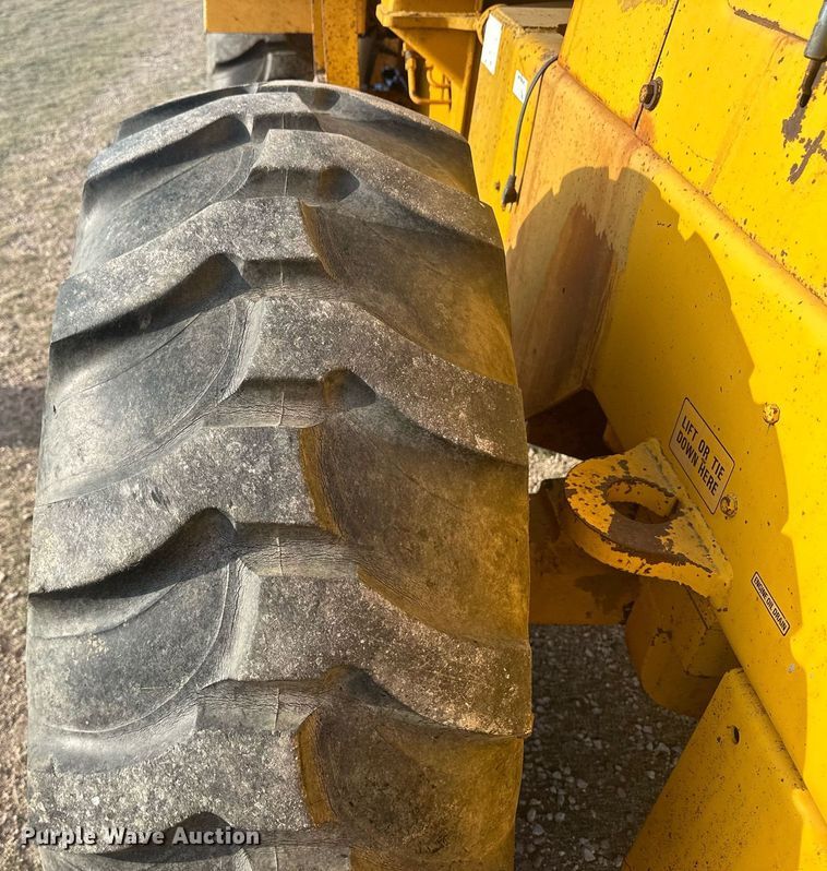 image for item OC9526 International 510  wheel loader