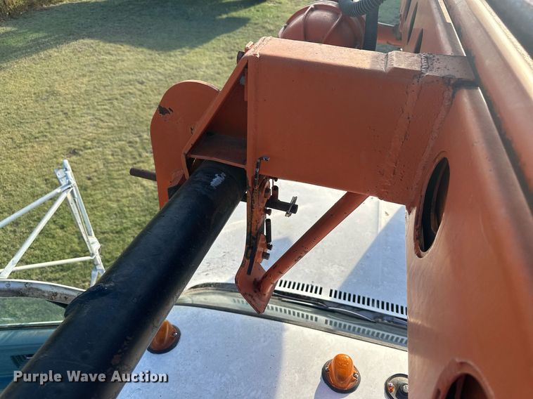 image for item OC9529 1977 Chevrolet C65  digger derrick truck