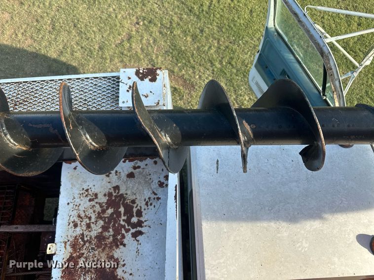 image for item OC9529 1977 Chevrolet C65  digger derrick truck