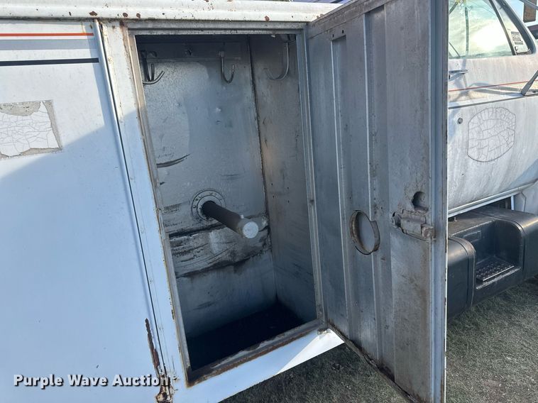 image for item OC9529 1977 Chevrolet C65  digger derrick truck