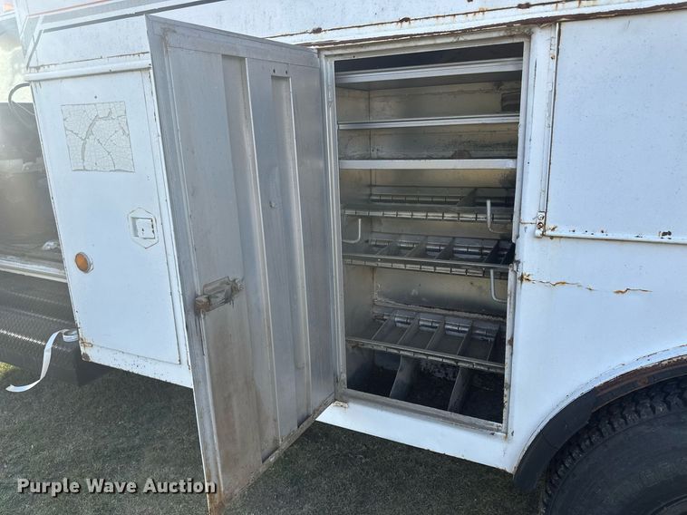 image for item OC9529 1977 Chevrolet C65  digger derrick truck