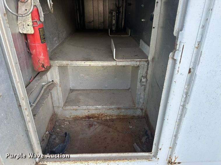 image for item OC9529 1977 Chevrolet C65  digger derrick truck