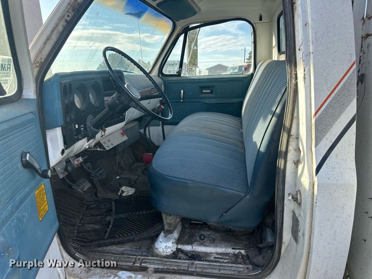 image for item OC9529 1977 Chevrolet C65  digger derrick truck