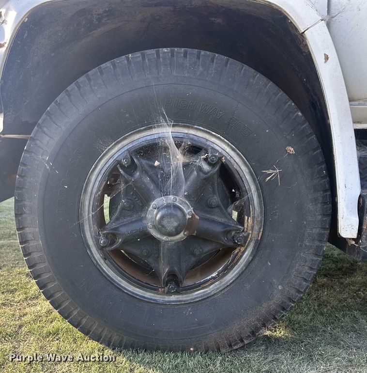 image for item OC9529 1977 Chevrolet C65  digger derrick truck