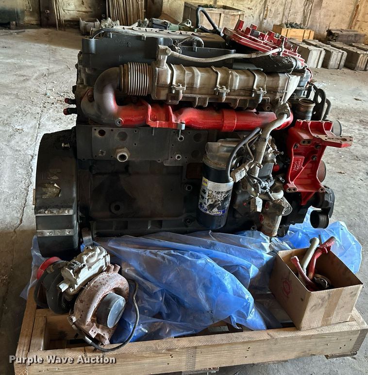 image for item OF9058 2013 Cummins Paccar PX-9  engine