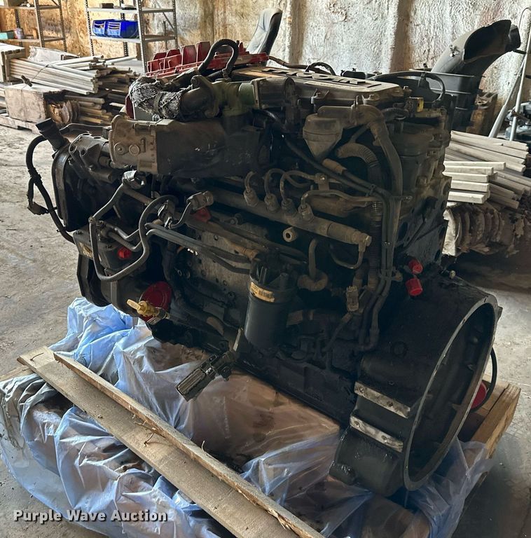 image for item OF9058 2013 Cummins Paccar PX-9  engine