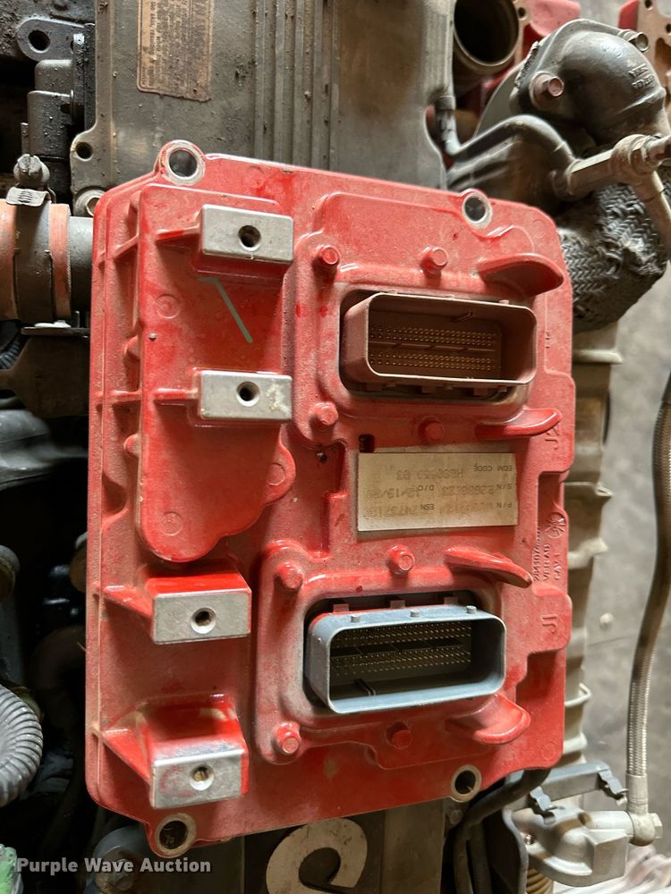 image for item OF9058 2013 Cummins Paccar PX-9  engine