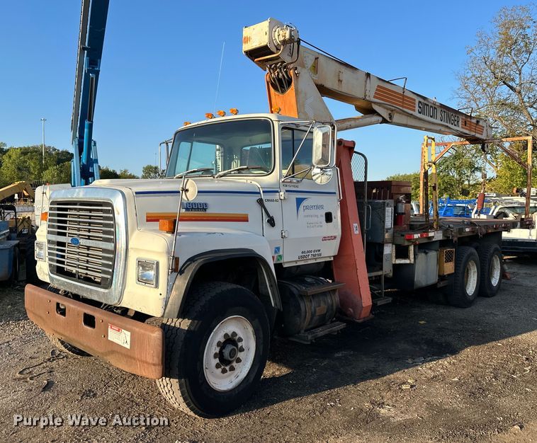 image for item OF9061 1994 Ford L8000  crane truck