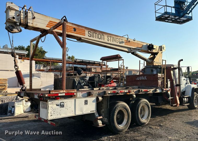 image for item OF9061 1994 Ford L8000  crane truck