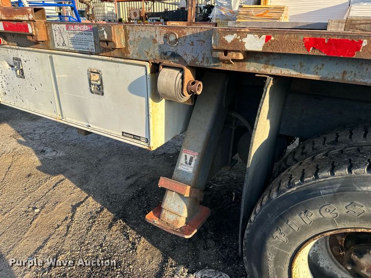 image for item OF9061 1994 Ford L8000  crane truck