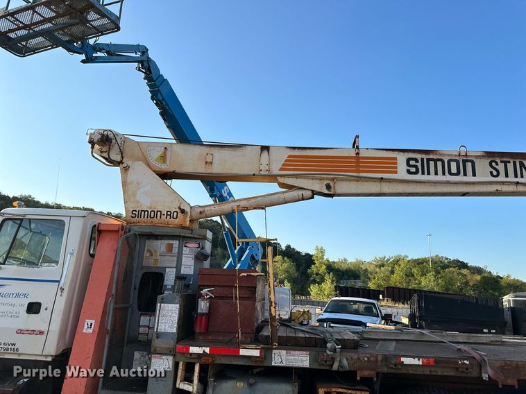 image for item OF9061 1994 Ford L8000  crane truck