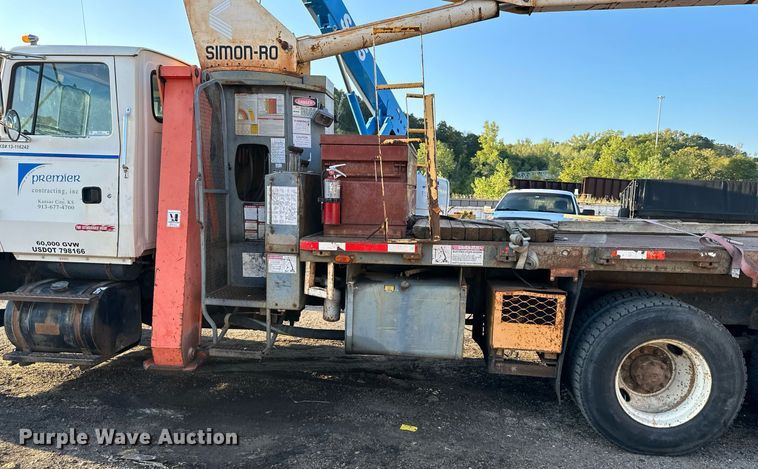 image for item OF9061 1994 Ford L8000  crane truck