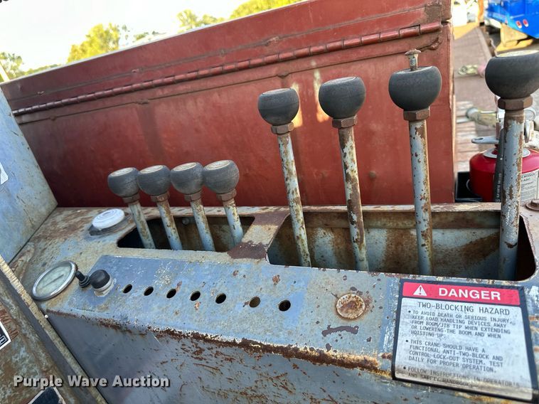 image for item OF9061 1994 Ford L8000  crane truck