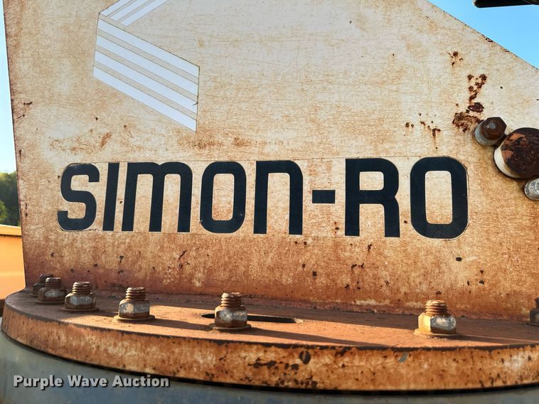 image for item OF9061 1994 Ford L8000  crane truck