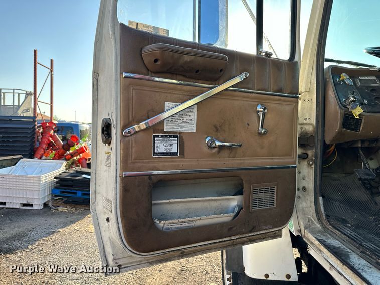 image for item OF9061 1994 Ford L8000  crane truck