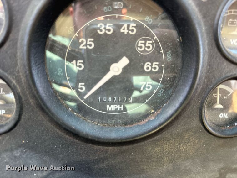 image for item OF9061 1994 Ford L8000  crane truck