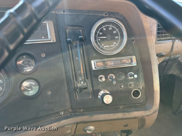 image for item OF9061 1994 Ford L8000  crane truck