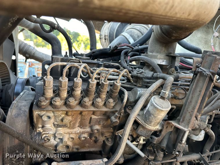 image for item OF9061 1994 Ford L8000  crane truck