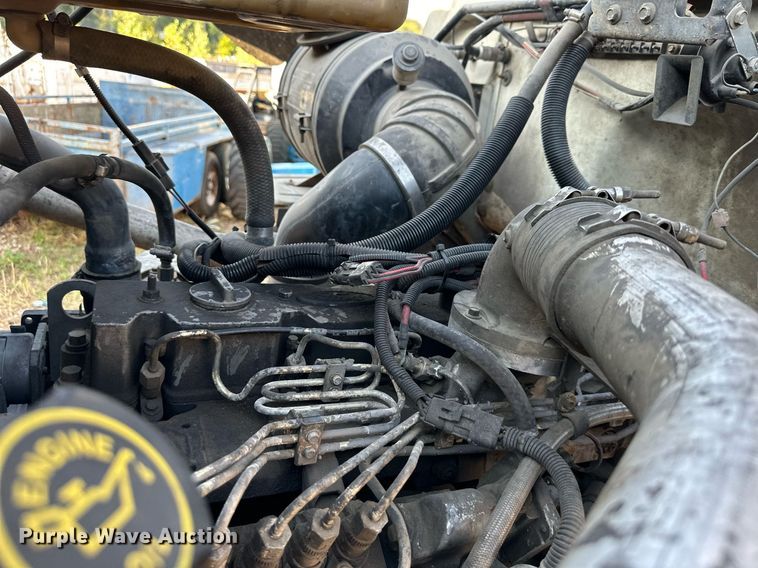 image for item OF9061 1994 Ford L8000  crane truck