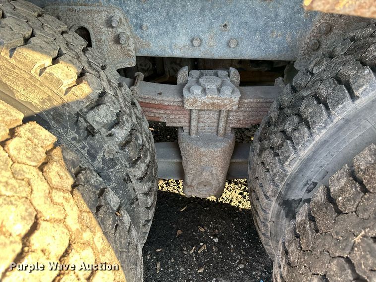 image for item OF9061 1994 Ford L8000  crane truck