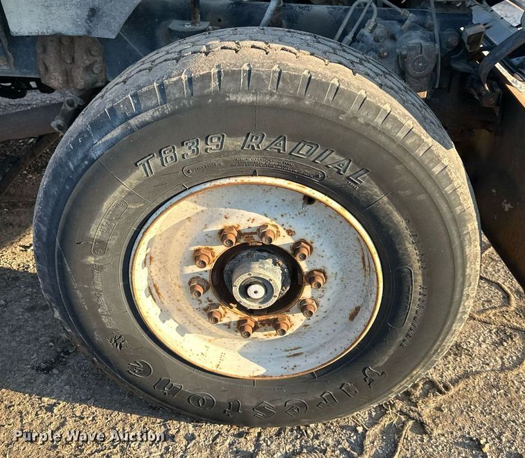 image for item OF9061 1994 Ford L8000  crane truck