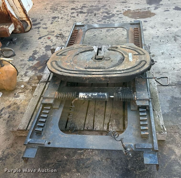 image for item OF9062 Sliding fifth wheel plate