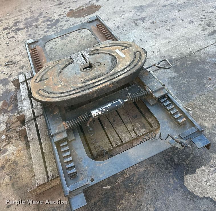 image for item OF9062 Sliding fifth wheel plate