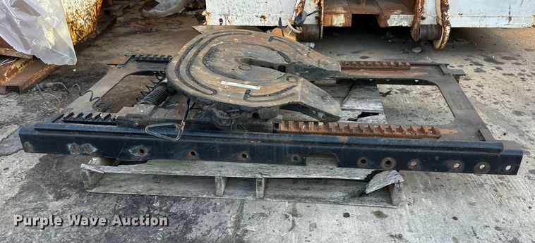 image for item OF9062 Sliding fifth wheel plate