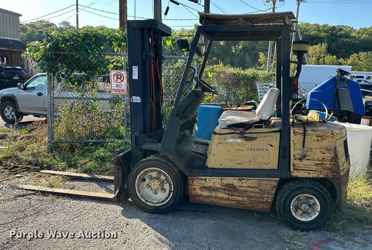 image for item OF9063 Yale GLP060TFNUAE087  forklift