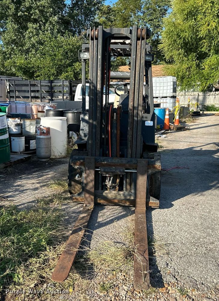 image for item OF9063 Yale GLP060TFNUAE087  forklift