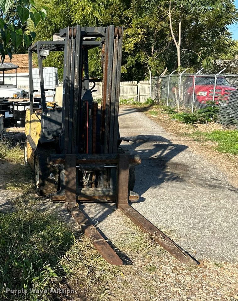 image for item OF9063 Yale GLP060TFNUAE087  forklift