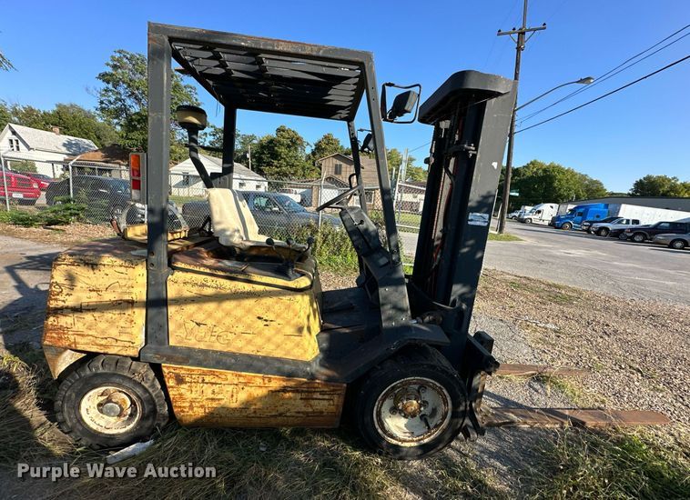 image for item OF9063 Yale GLP060TFNUAE087  forklift