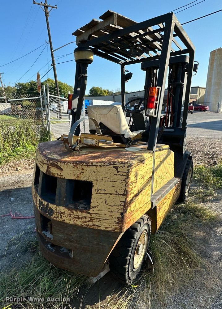image for item OF9063 Yale GLP060TFNUAE087  forklift